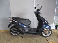 Piaggio - bromscooter - new fly 4t - scooter - afbeelding 12 van  13