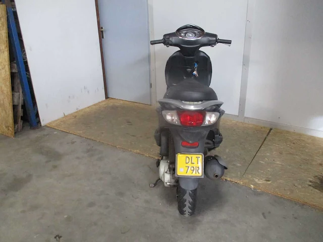 Piaggio - bromscooter - new fly 4t - scooter - afbeelding 10 van  11