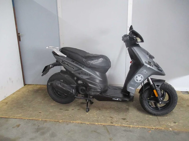 Piaggio - bromscooter - new typhoon 2 takt - scooter - afbeelding 7 van  10