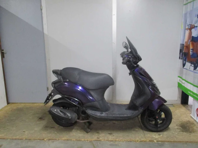 Piaggio - bromscooter - sp look zip - scooter - afbeelding 7 van  10