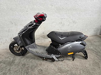 Piaggio - bromscooter - zip - restant 45km uitvoering f687jf - afbeelding 6 van  7