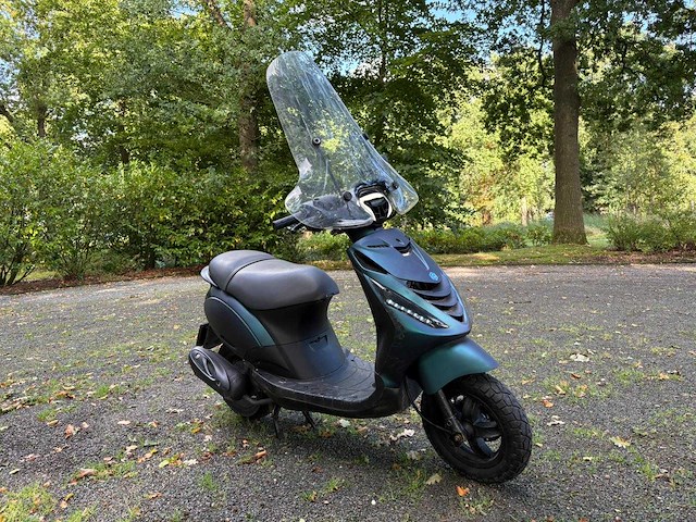 Piaggio - bromscooter - zip - scooter - afbeelding 1 van  27