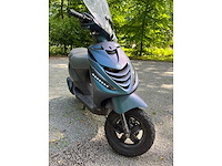 Piaggio - bromscooter - zip - scooter - afbeelding 14 van  27