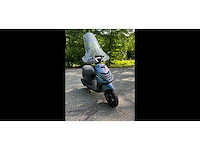 Piaggio - bromscooter - zip - scooter - afbeelding 16 van  27