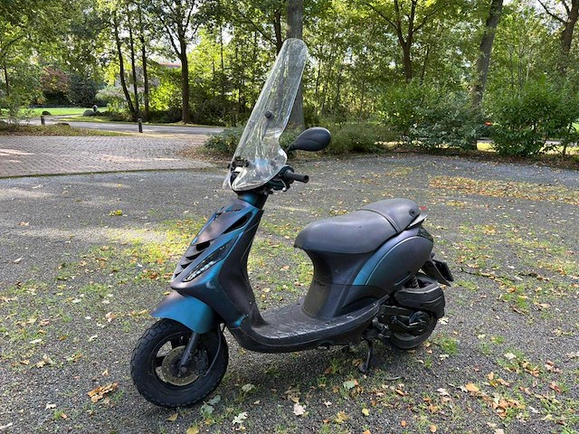 Piaggio - bromscooter - zip - scooter - afbeelding 12 van  27