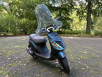 Piaggio - bromscooter - zip - scooter - afbeelding 26 van  27