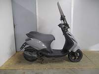 Piaggio - bromscooter - zip sp look - scooter - afbeelding 8 van  12