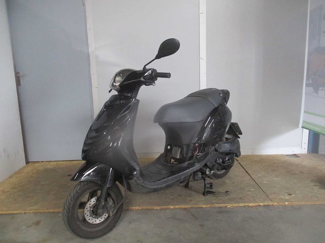 Piaggio - bromscooter - zip sp look 4t - scooter - afbeelding 2 van  12