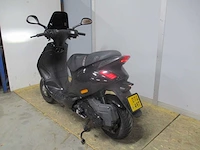 Piaggio - bromscooter - zip sp look injectie - scooter - afbeelding 2 van  10