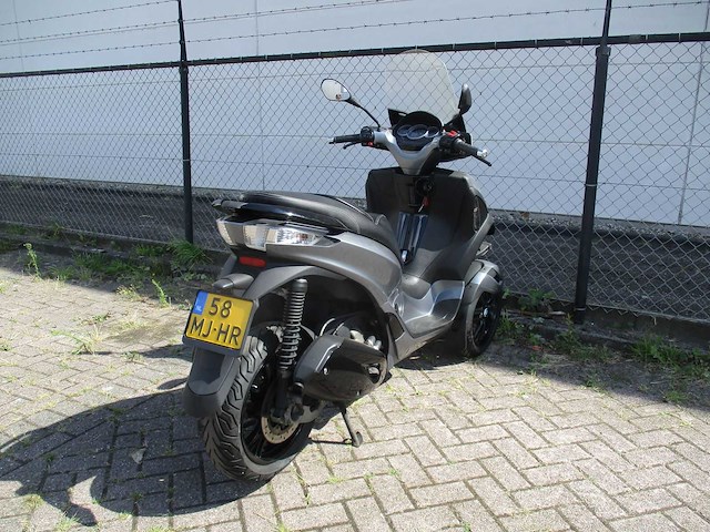 Piaggio - driewieler motorscooter - 300 ie mp3 yourban rl - motorfiets - afbeelding 3 van  15