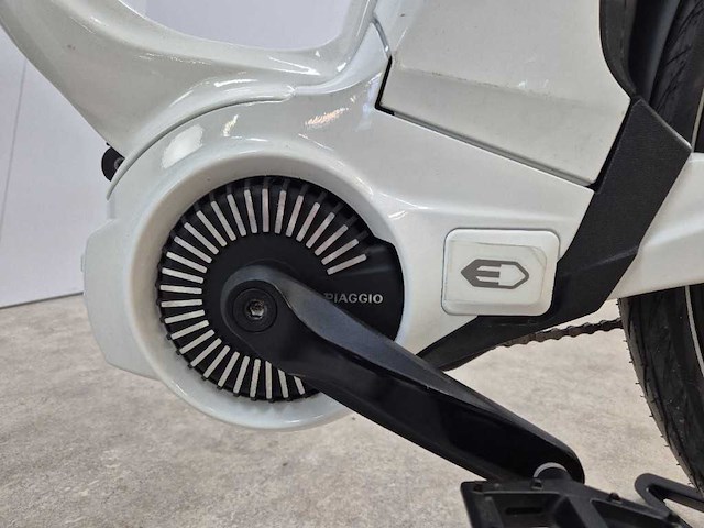 Piaggio - e-bike piaggio - comfort bianco enviolo d49 400wh - electric bicycle - afbeelding 11 van  11