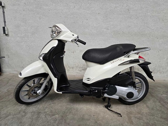 Piaggio - liberty - 125cc - 4t motorscooter - afbeelding 1 van  7