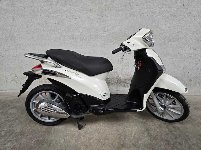 Piaggio - liberty - 125cc - 4t motorscooter - afbeelding 2 van  7