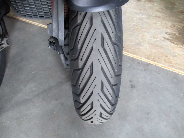 Piaggio - motor scooter - 300 mp3 hpe sport abs - motorfiets - afbeelding 9 van  12