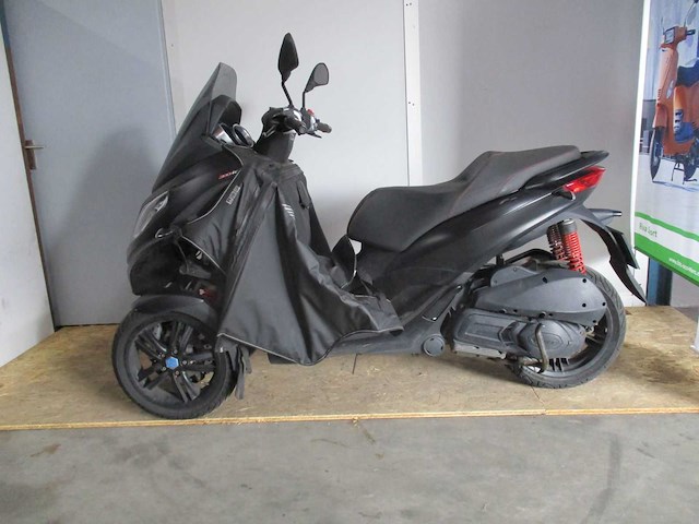 Piaggio - motor scooter - 300 mp3 hpe sport abs - motorfiets - afbeelding 1 van  12