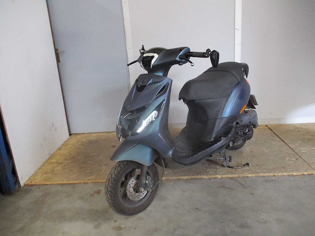 Piaggio - schade bromscooter - zip sp look - scooter - afbeelding 4 van  10