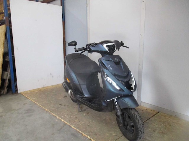 Piaggio - schade bromscooter - zip sp look - scooter - afbeelding 7 van  10