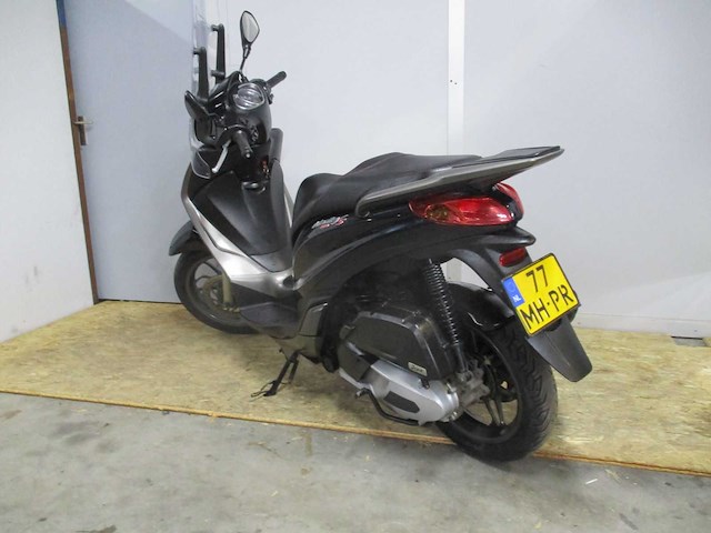 Piaggio - scooter - 125 medley abs - motorfiets - afbeelding 2 van  11