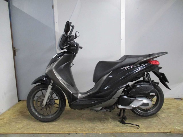Piaggio - scooter - 125 medley abs - motorfiets - afbeelding 1 van  11