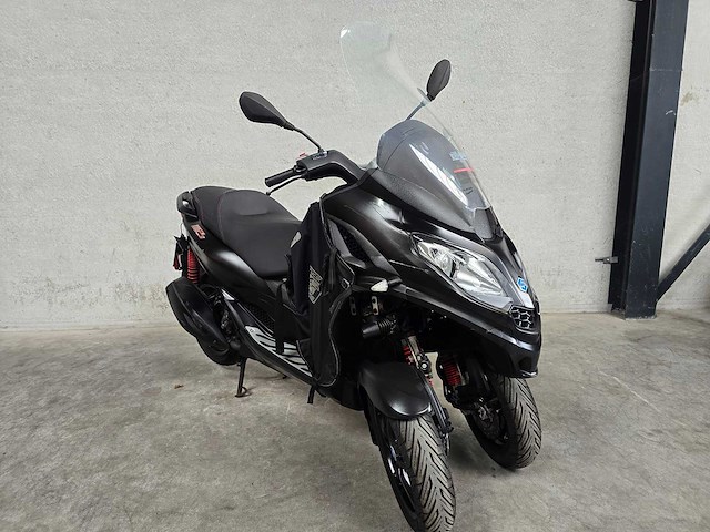 Piaggio - scooter - 300 mp3 hpe sport - autorijbewijs p007tr - afbeelding 3 van  5