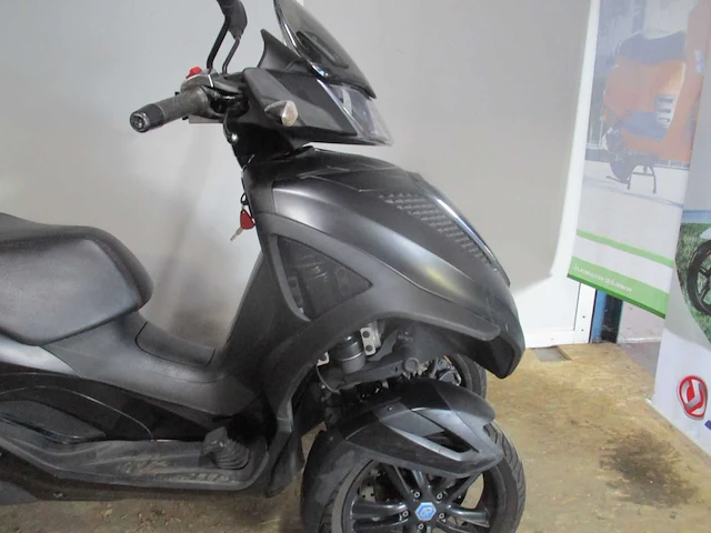 Piaggio - scooter - 300ie lt mp3 yourban - motorcycle - afbeelding 2 van  13