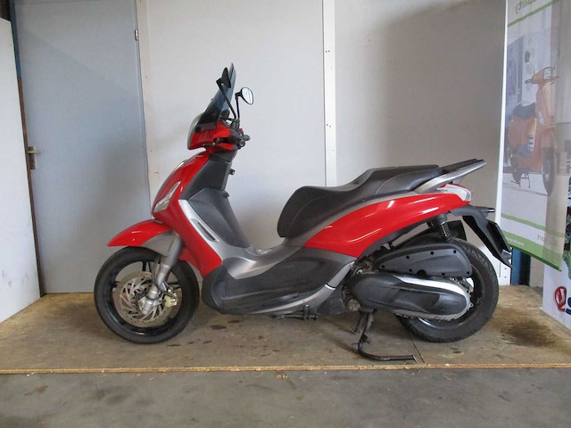 Piaggio - scooter - 350 beverly sport - motorcycle - afbeelding 1 van  5