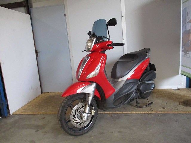 Piaggio - scooter - 350 beverly sport - motorcycle - afbeelding 2 van  5