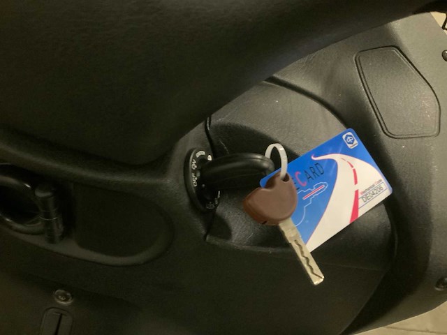 Piaggio - scooter - 500 ie sport - motorfiets - afbeelding 3 van  13