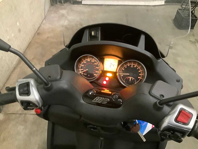 Piaggio - scooter - 500 ie sport - motorfiets - afbeelding 13 van  13