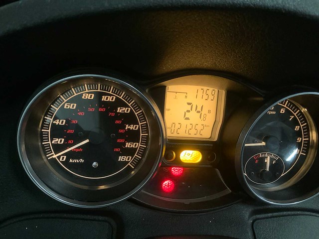 Piaggio - scooter - 500 ie sport - motorfiets - afbeelding 1 van  4