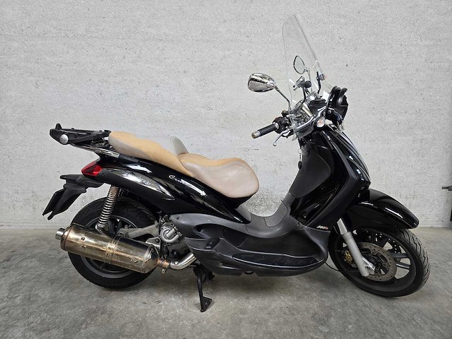 Piaggio - scooter - beverly - 4t 500 motorscooter 66mljl - afbeelding 2 van  8