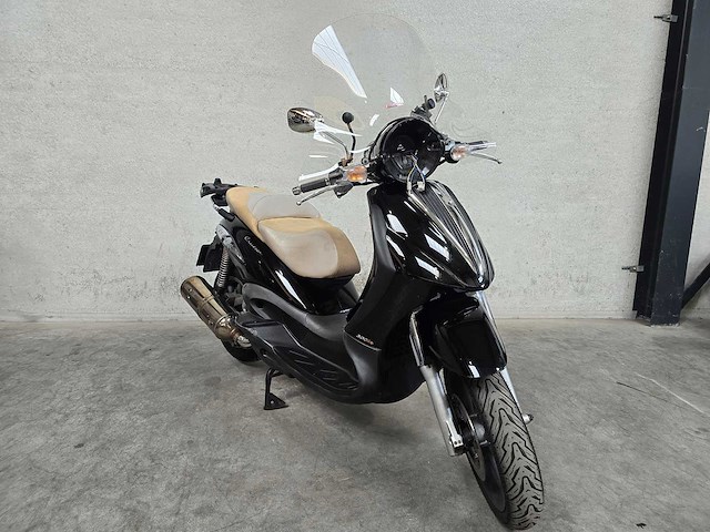 Piaggio - scooter - beverly - 4t 500 motorscooter 66mljl - afbeelding 4 van  8