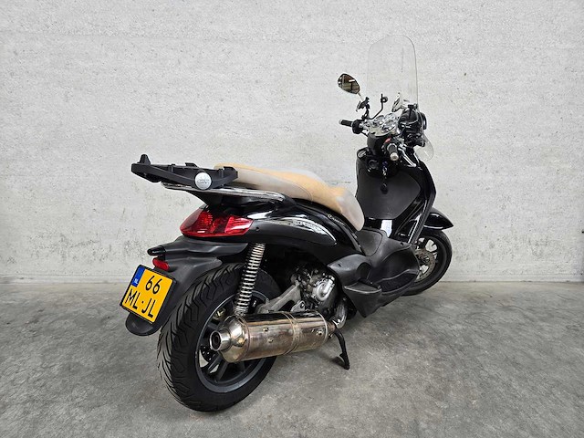 Piaggio - scooter - beverly - 4t 500 motorscooter 66mljl - afbeelding 7 van  8