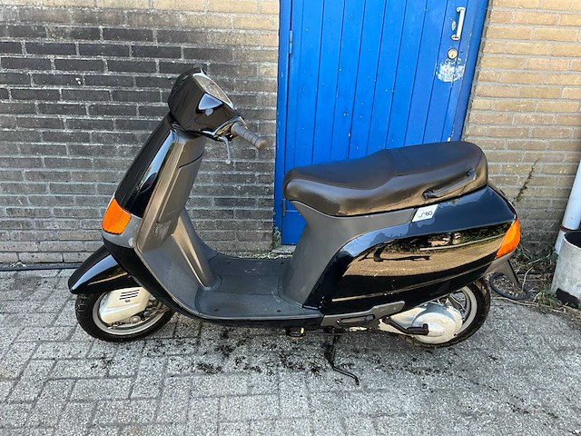 Piaggio - sfera 80 - scooter 80cc - afbeelding 1 van  7