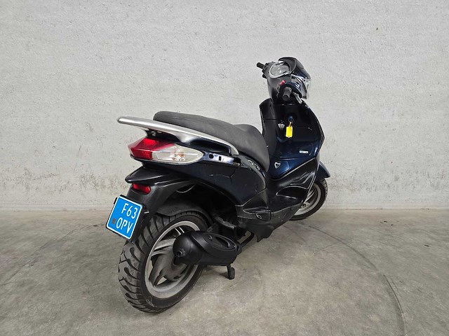 Piaggio - snorscooter - fly - 4t 25km uitvoering f630pv - afbeelding 5 van  7