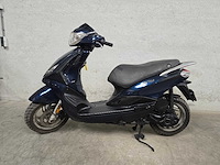 Piaggio - snorscooter - fly - 4t 25km uitvoering f630pv - afbeelding 1 van  5