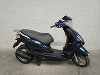 Piaggio - snorscooter - fly - 4t 25km uitvoering f630pv - afbeelding 2 van  5