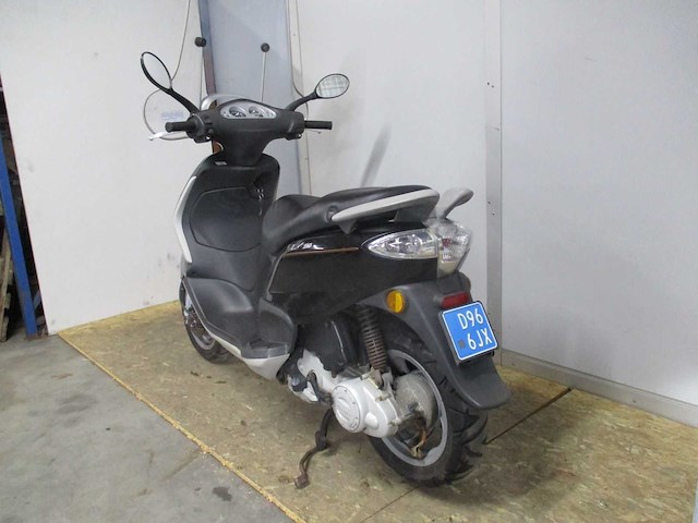 Piaggio - snorscooter - fly 4t - scooter - afbeelding 2 van  11