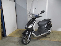 Piaggio - snorscooter - fly 4t - scooter - afbeelding 4 van  11