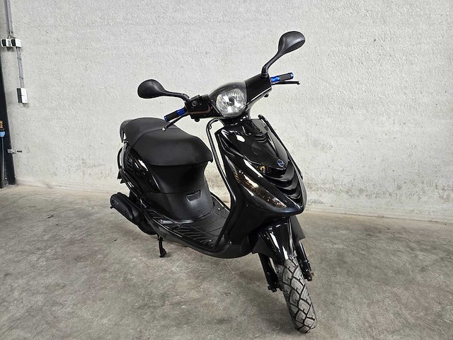 Piaggio - snorscooter - zip - 4t 25km uitvoering dfj35v - afbeelding 4 van  7