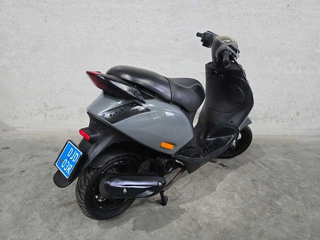 Piaggio - snorscooter - zip - 4t 25km uitvoering djd03r - afbeelding 5 van  7