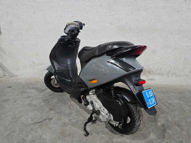 Piaggio - snorscooter - zip - 4t 25km uitvoering djd03r - afbeelding 6 van  7