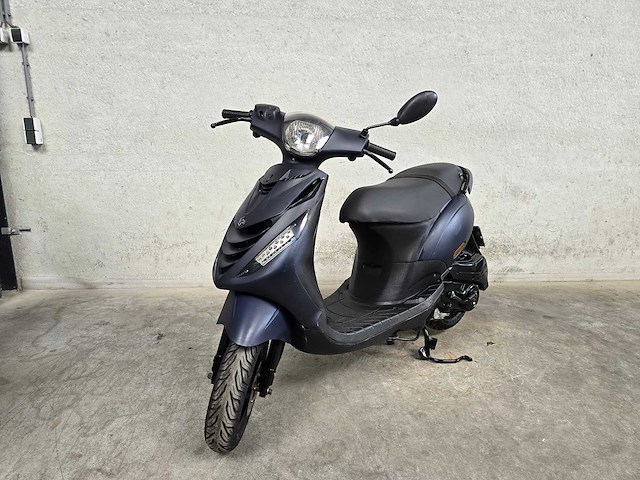 Piaggio - snorscooter - zip - 4t 25km uitvoering djv83p - afbeelding 3 van  7