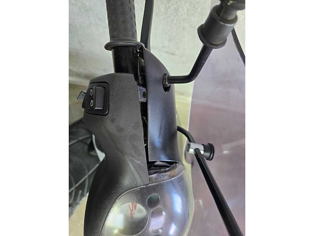 Piaggio - snorscooter - zip - 4t 25km uitvoering drj96n - afbeelding 8 van  8