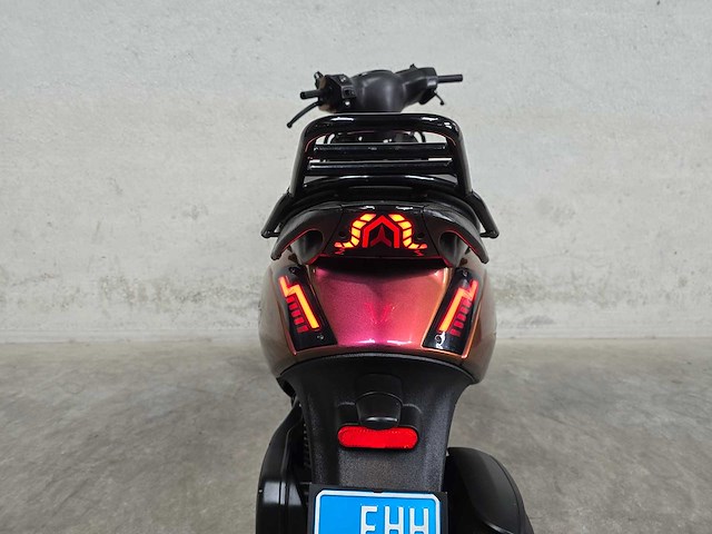 Piaggio - snorscooter - zip - 4t 25km uitvoering fhh53s - afbeelding 9 van  9