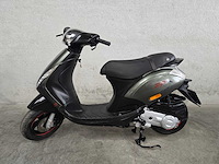 Piaggio - snorscooter - zip - 4t 25km uitvoering - afbeelding 1 van  8