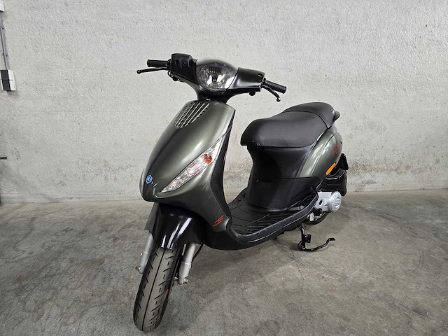 Piaggio - snorscooter - zip - 4t 25km uitvoering - afbeelding 3 van  8