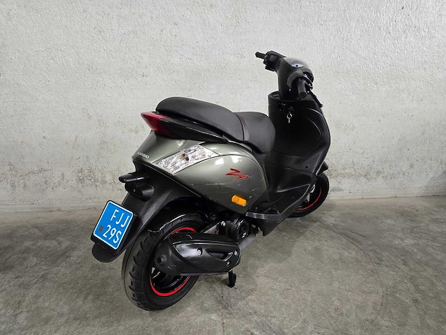 Piaggio - snorscooter - zip - 4t 25km uitvoering - afbeelding 5 van  8