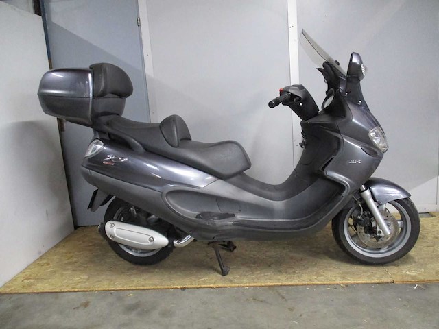 Piaggio - x9 evolution - 250 - motorfiets - afbeelding 9 van  11