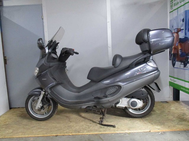 Piaggio - x9 evolution - 250 - motorfiets - afbeelding 1 van  11
